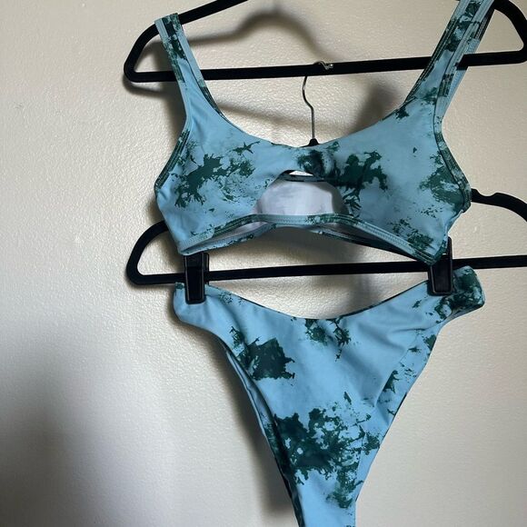 Sporty Swim Set Open Front Bikini Top size Small - Picture 1 of 2